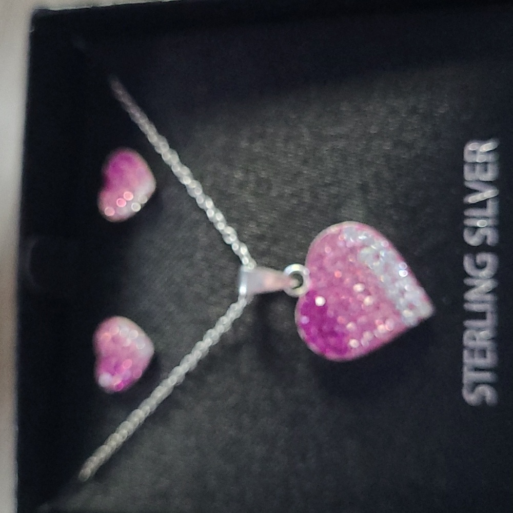 NIB sterling silver pink ombre heart pendant and earring set.